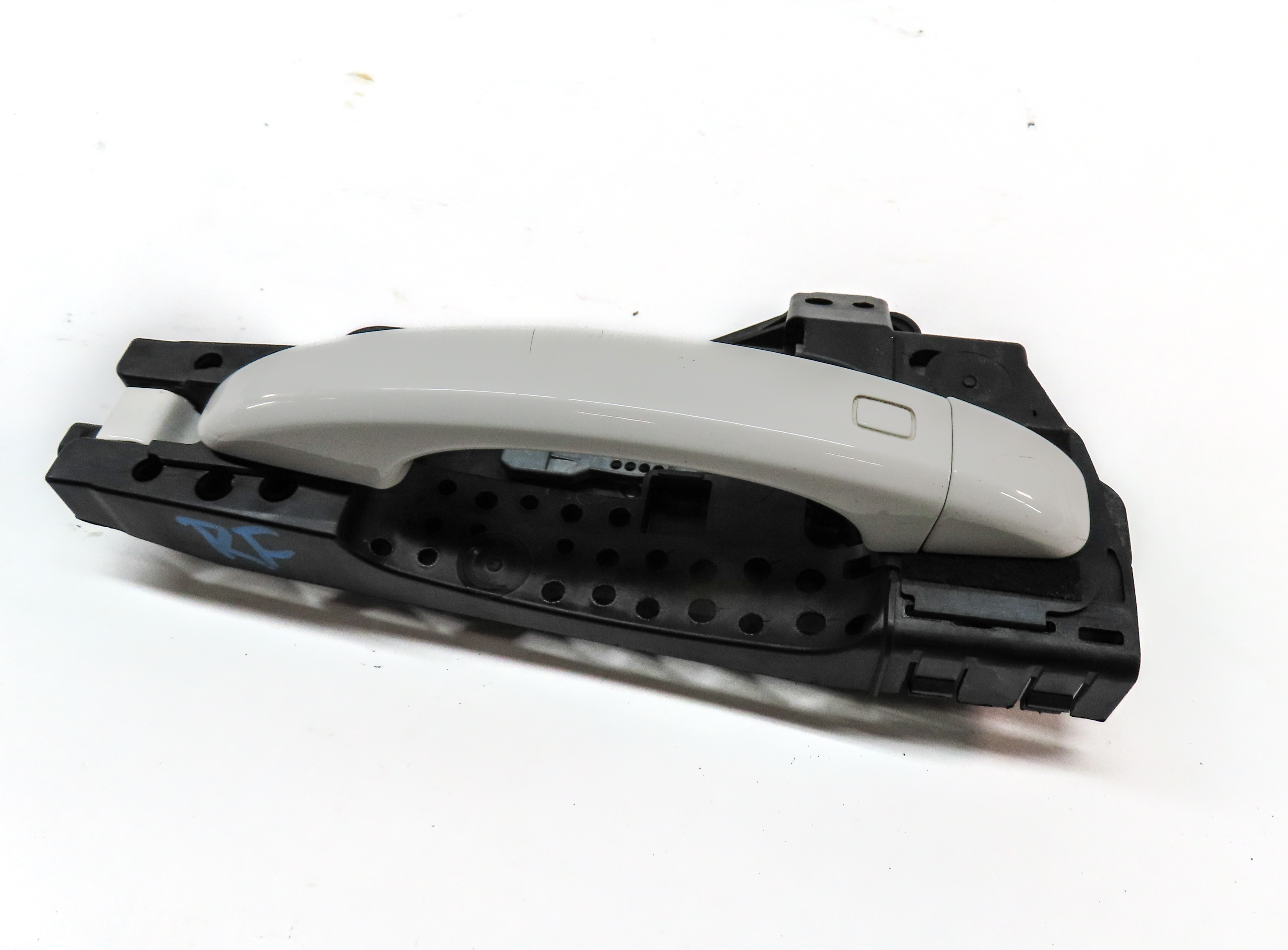 2015-2018 AUDI Q3 (8U) RIGHT FRONT PASSENGER DOOR HANDLE (White) — exact item pictured